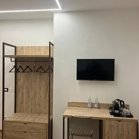 La Quarantola לינה וארוחת בוקר